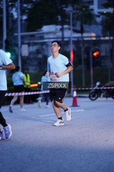 Runner Photo 3680055
