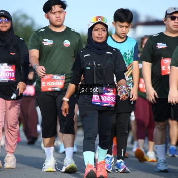 Runner Photo 3680240