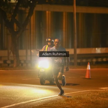 Runner Photo 3680335