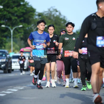 Runner Photo 3680340