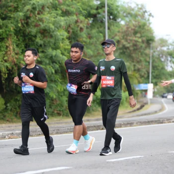 Runner Photo 3680353