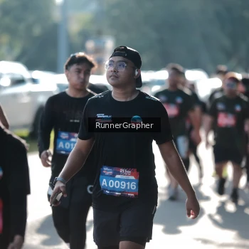 Runner Photo 3680373