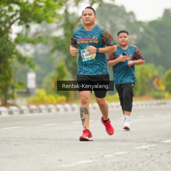 Runner Photo 3681007