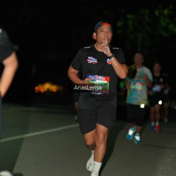 Runner Photo 3681109