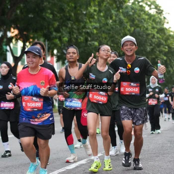 Runner Photo 3681113