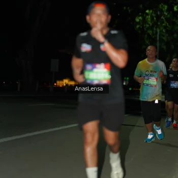 Runner Photo 3681159