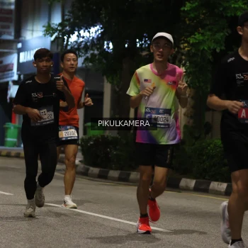 Runner Photo 3681181