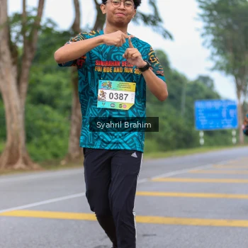 Runner Photo 3681318