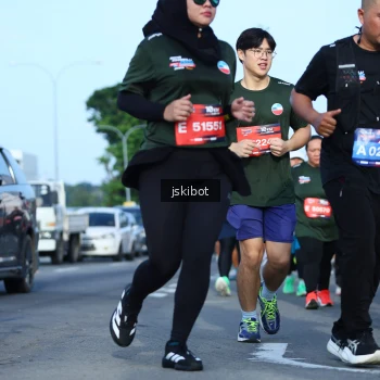 Runner Photo 3681345