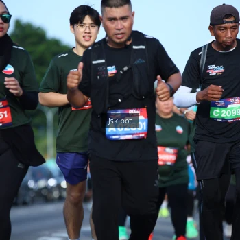 Runner Photo 3681385