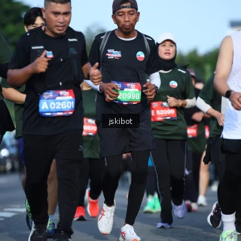 Runner Photo 3681392