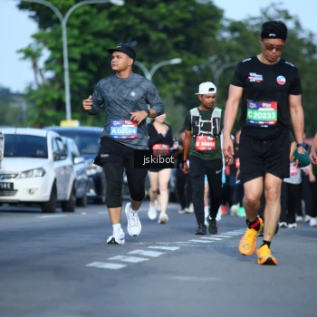 Runner Photo 3681513