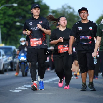 Runner Photo 3681590