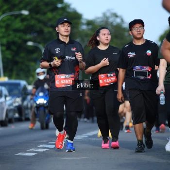 Runner Photo 3681591