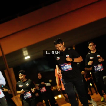 Runner Photo 3681665