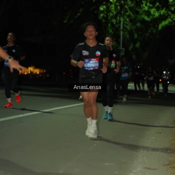 Runner Photo 3681675