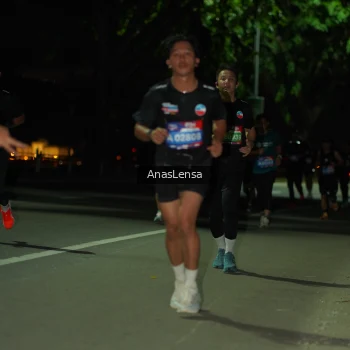 Runner Photo 3681691