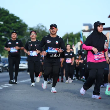 Runner Photo 3681696