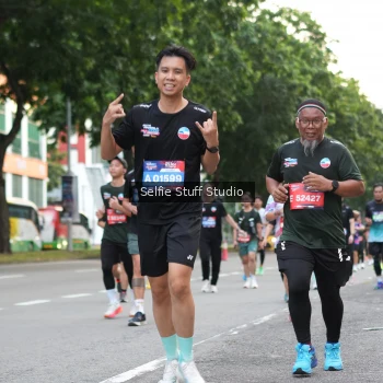 Runner Photo 3681716