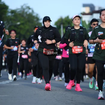 Runner Photo 3681733