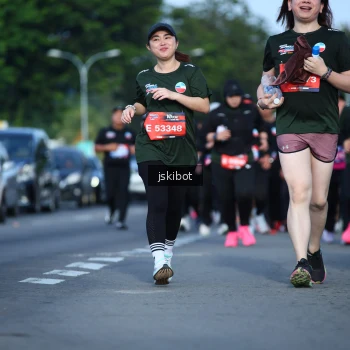 Runner Photo 3681772