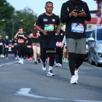 Runner Photo 3681783