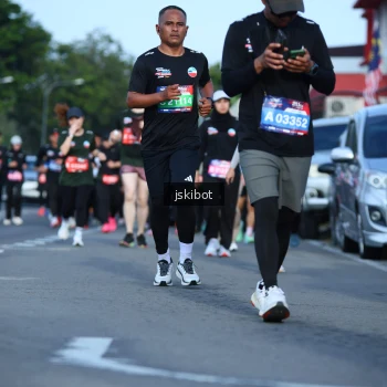 Runner Photo 3681790