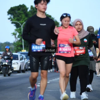 Runner Photo 3681800