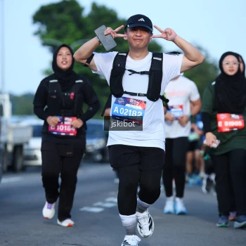 Runner Photo 3681874