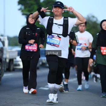 Runner Photo 3681887