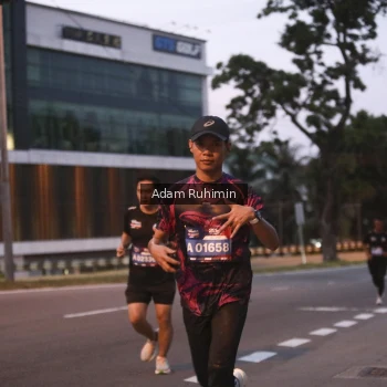 Runner Photo 3681944