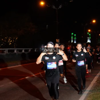 Runner Photo 3682024