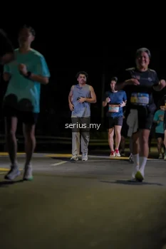 Runner Photo 3682060