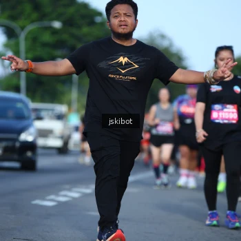 Runner Photo 3682102