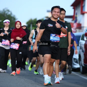 Runner Photo 3682249