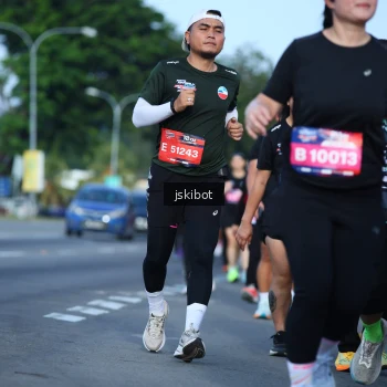 Runner Photo 3682276