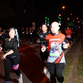 Runner Photo 3682335