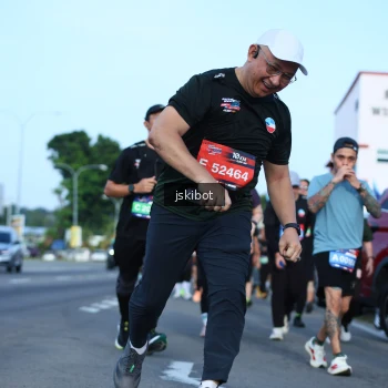 Runner Photo 3682405