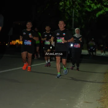 Runner Photo 3682435