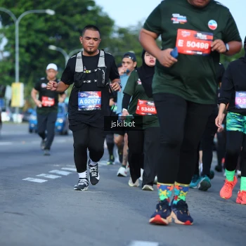 Runner Photo 3682436