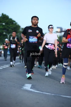 Runner Photo 3682450