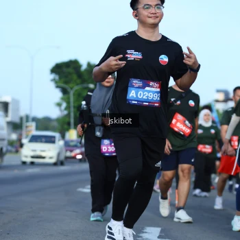 Runner Photo 3682494