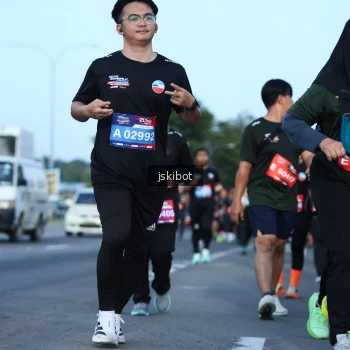 Runner Photo 3682497
