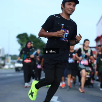 Runner Photo 3682539