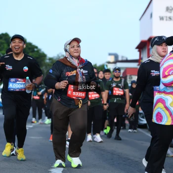 Runner Photo 3682598