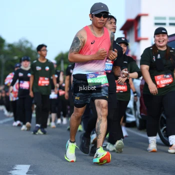 Runner Photo 3682645
