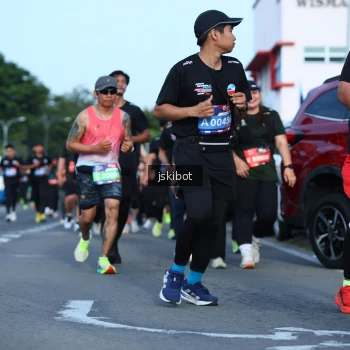 Runner Photo 3682662