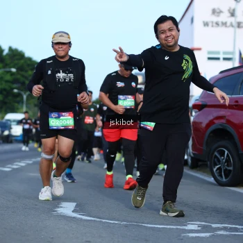 Runner Photo 3682717