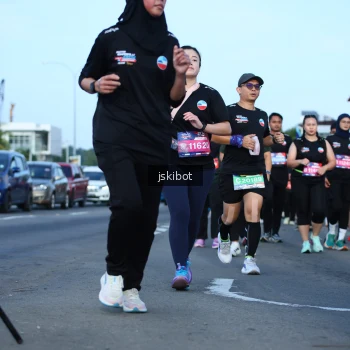 Runner Photo 3682811