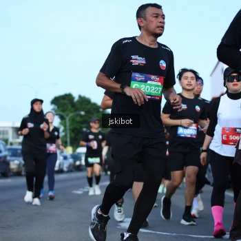 Runner Photo 3682835